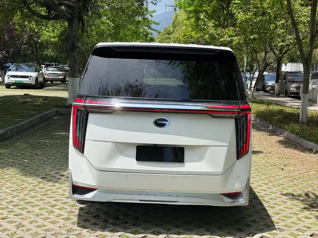 GAC Motor Trumpchi M8 2022 — фото 20