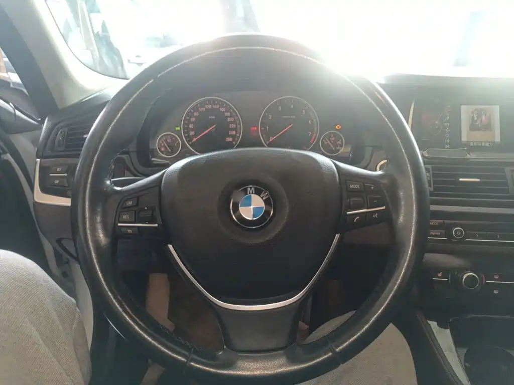 BMW 5 Series 2016