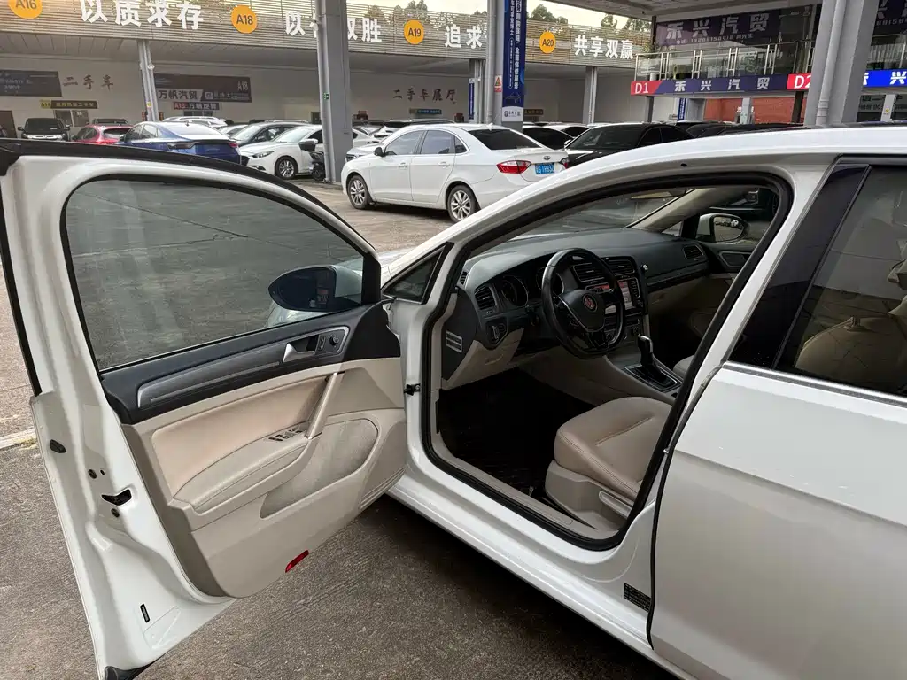 Volkswagen Golf 2015