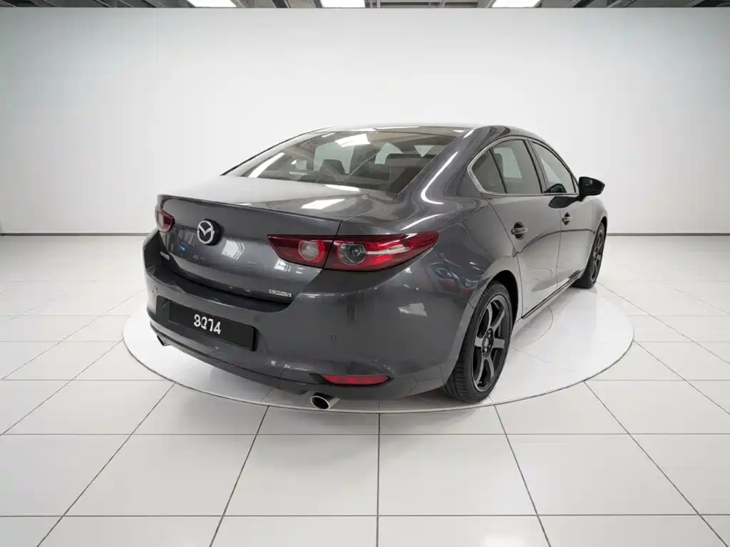 Mazda 3 Axela 2022