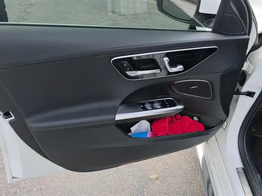 Mercedes-Benz C-Class 2022