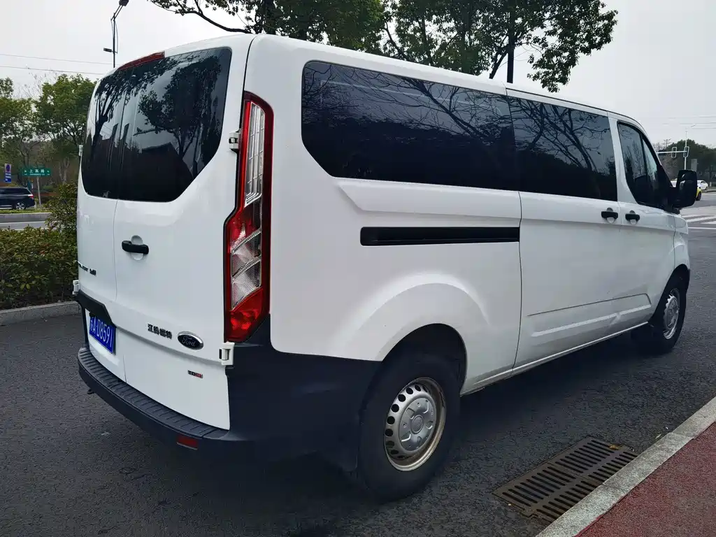 Ford Transit 2020 — фото 10