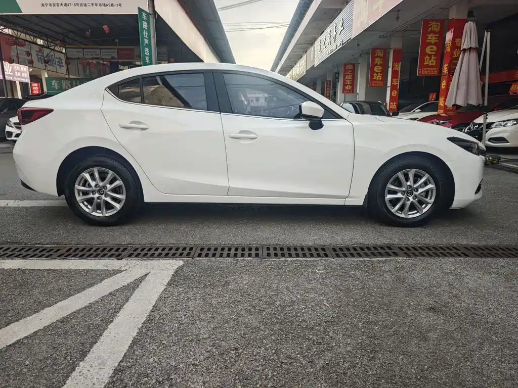 Mazda 3 Axela 2018