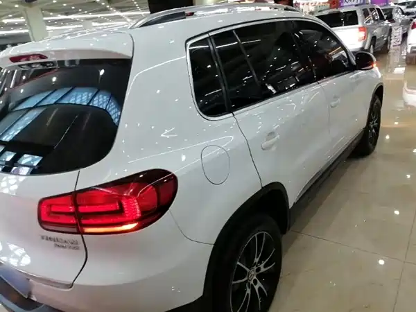 Volkswagen Tiguan 2015