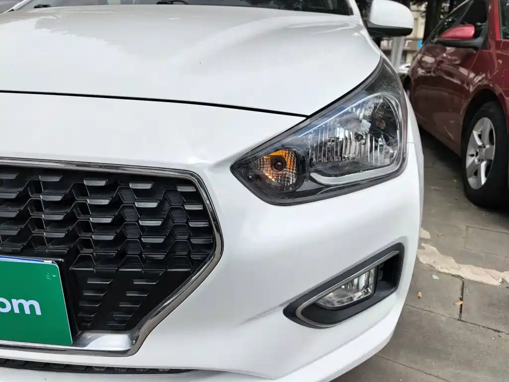 Hyundai Verna 2018 — фото 24