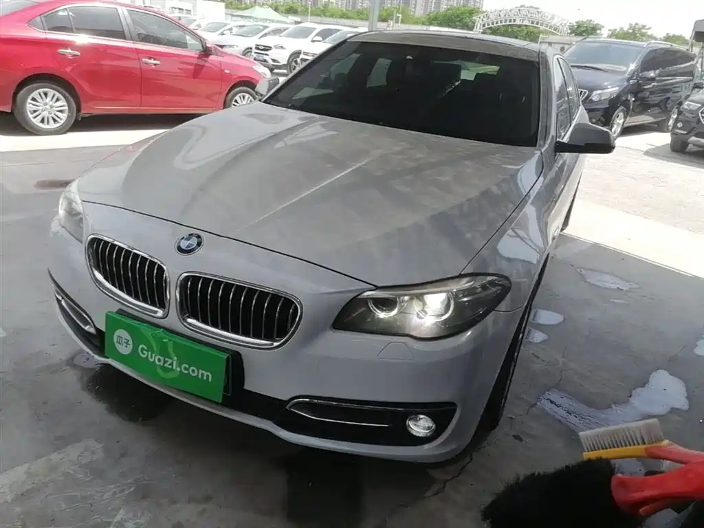 BMW 5 Series 2016 — фото 1
