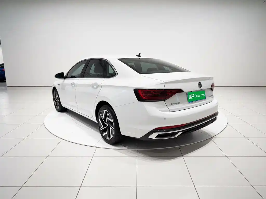 Volkswagen Sagitar 2023