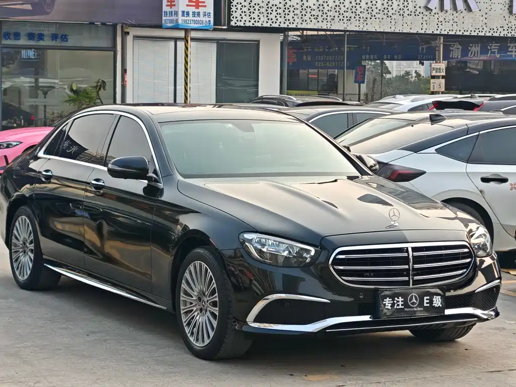 Mercedes-Benz E-Class 2022