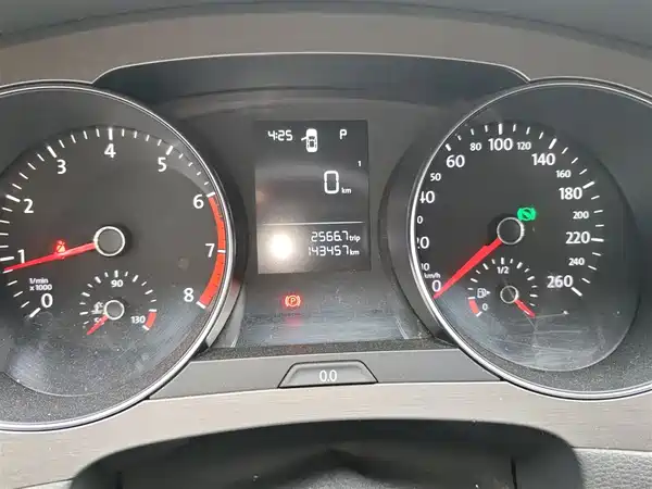 Volkswagen Golf Jialu 2016