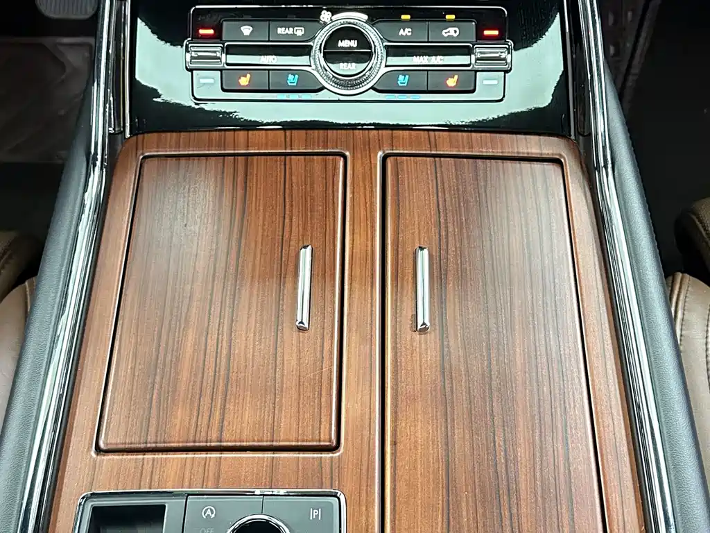 Lincoln Navigator 2023 — фото 17