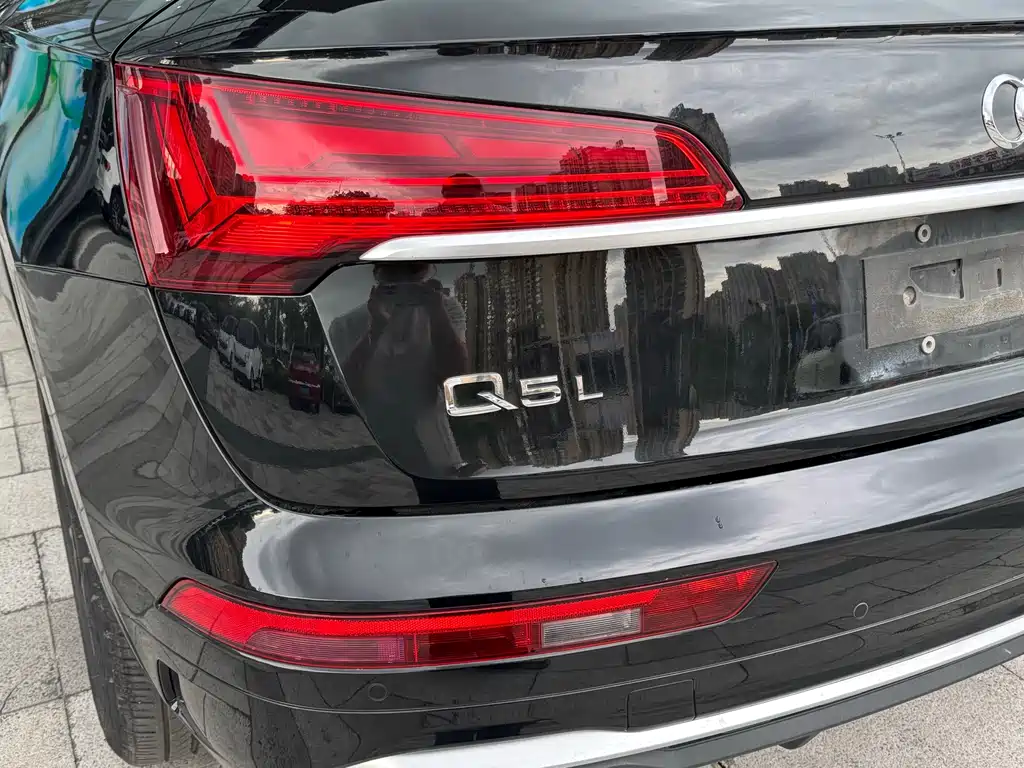 Audi Q5L 2022 — фото 8