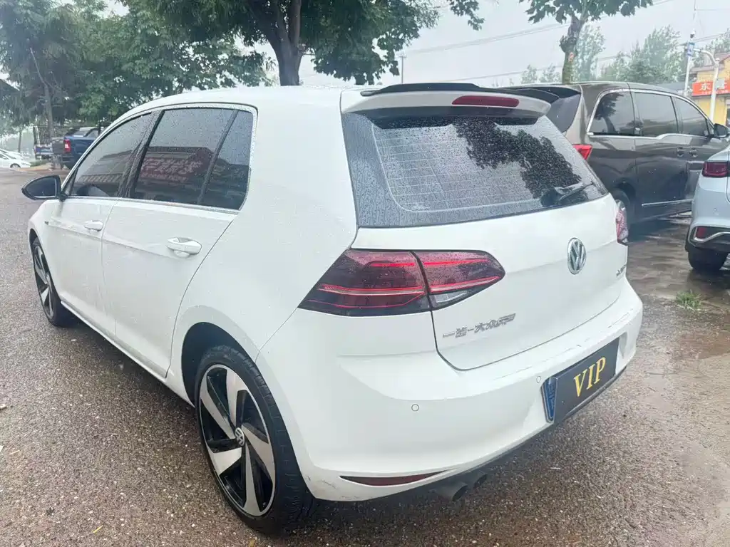 Volkswagen Golf 2016