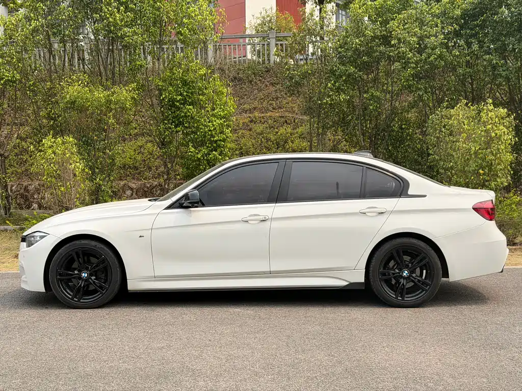 BMW 3 Series 2018 — фото 3