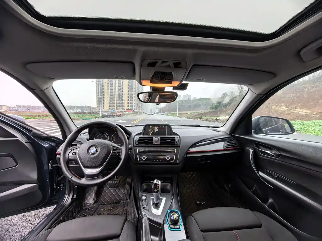 BMW 1 Series 2012 — фото 11