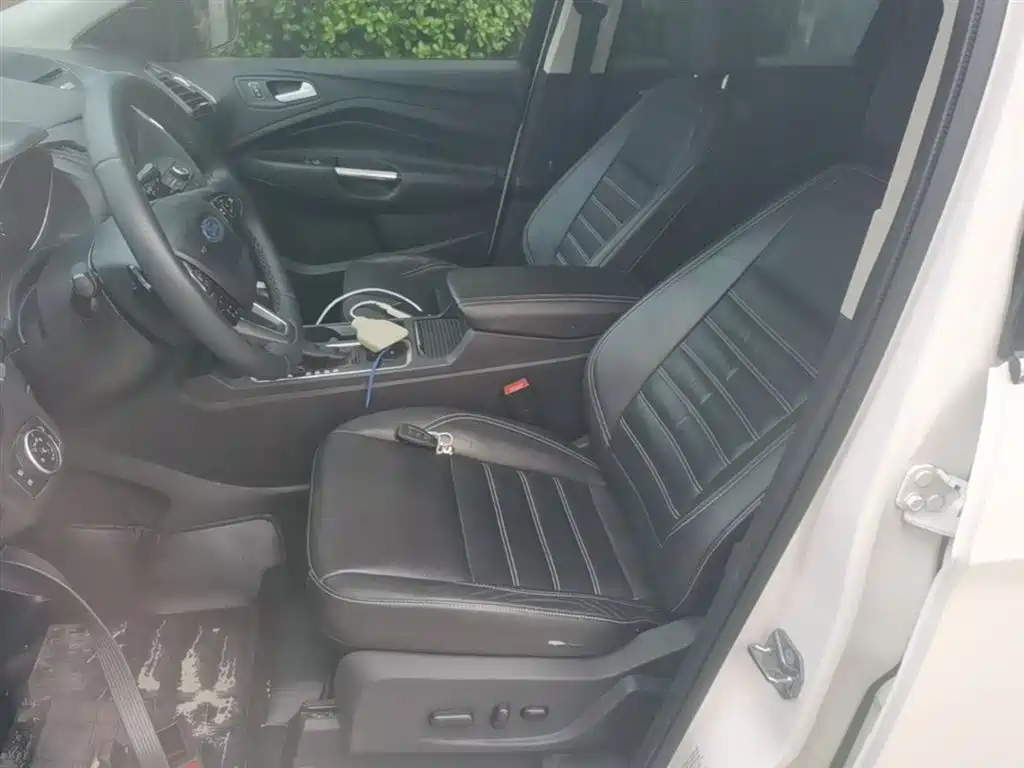 Ford Kuga 2017 — фото 15