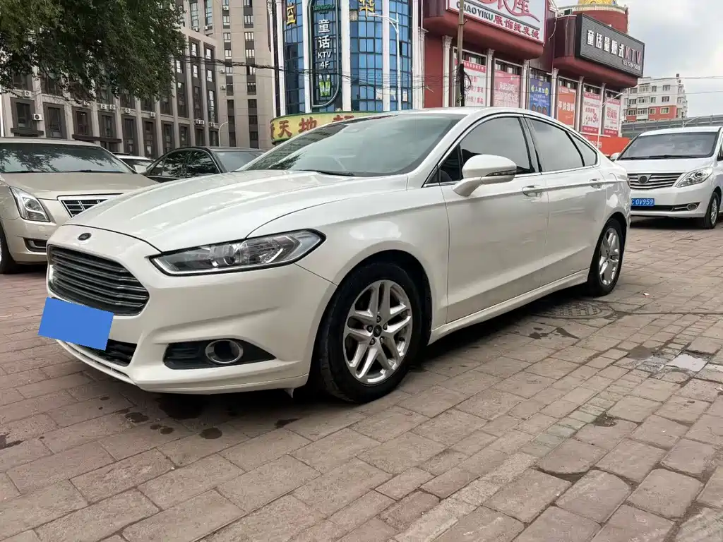 Ford Mondeo 2014 — фото 1