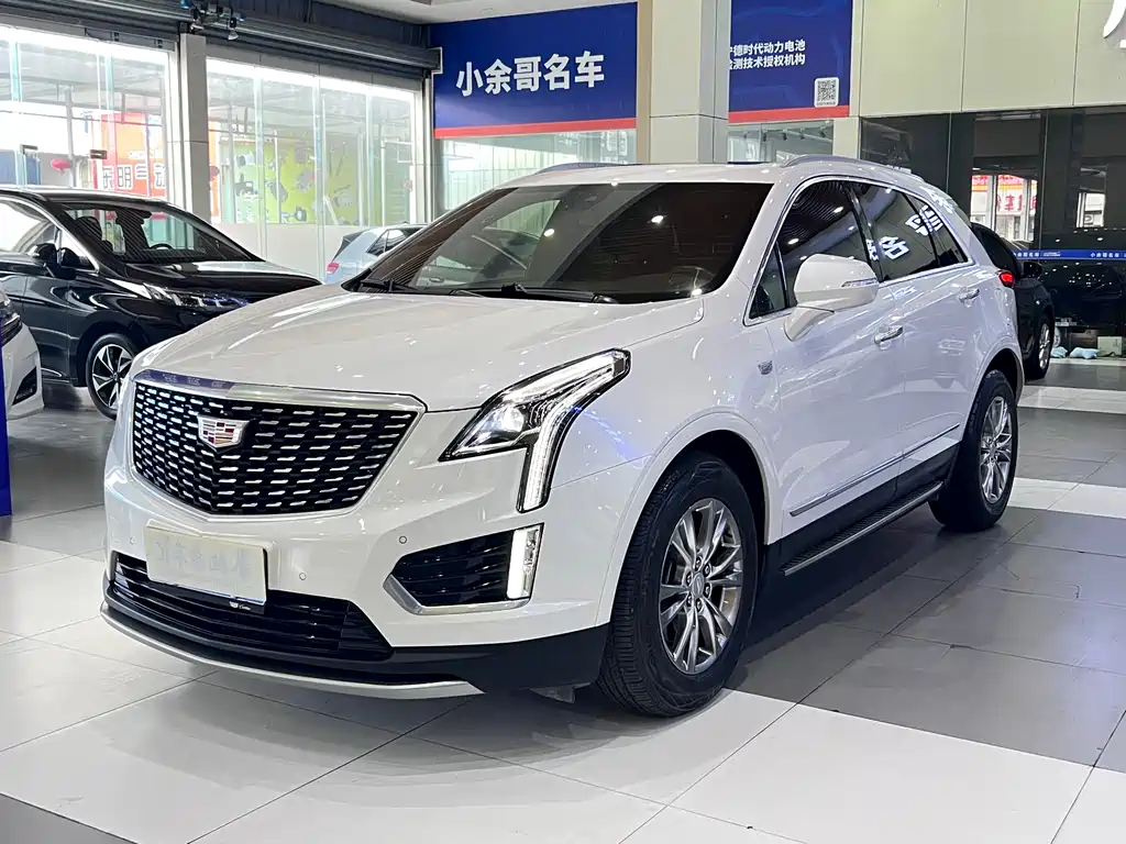 Cadillac XT5 2021 — фото 1