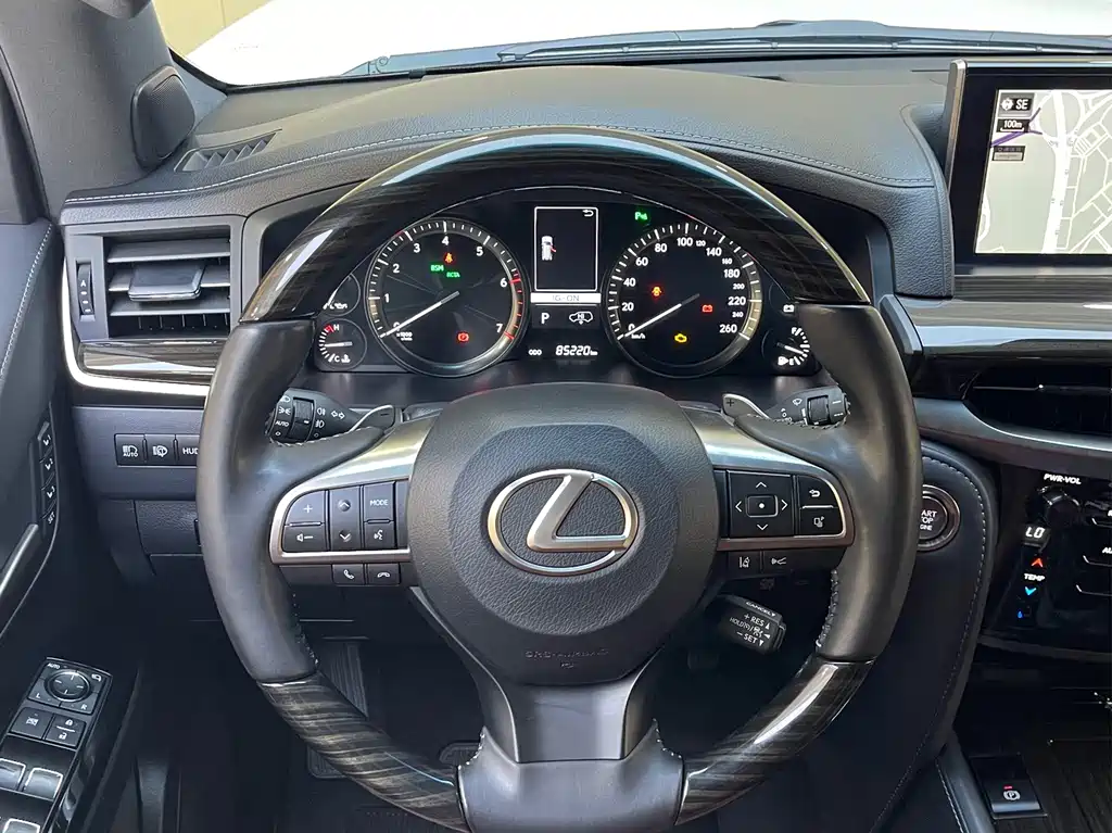 Lexus LX 2020 — фото 11