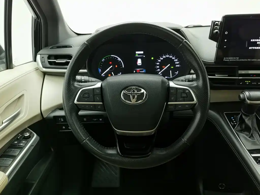 Toyota Sienna 2023 — фото 11