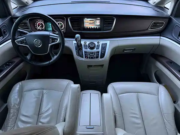 Buick GL8 2017