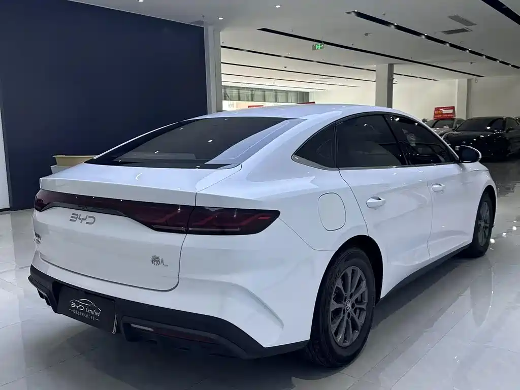 BYD Qin L 2025 — фото 12