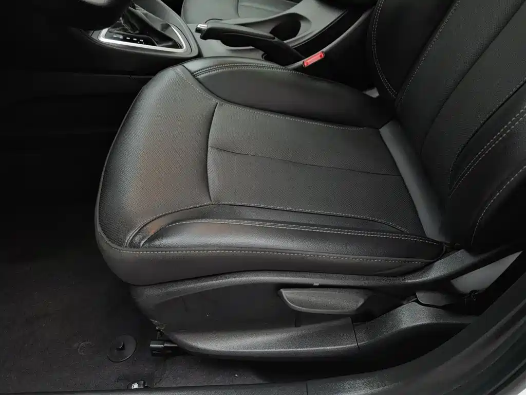 Buick Excelle GT 2021 — фото 20