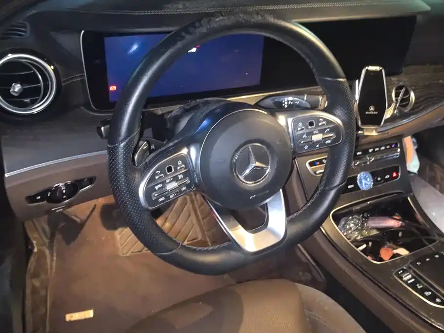 Mercedes-Benz E-Class 2020 — фото 15
