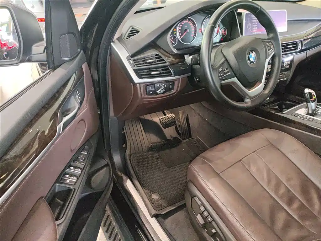 BMW X5 2014 — фото 16