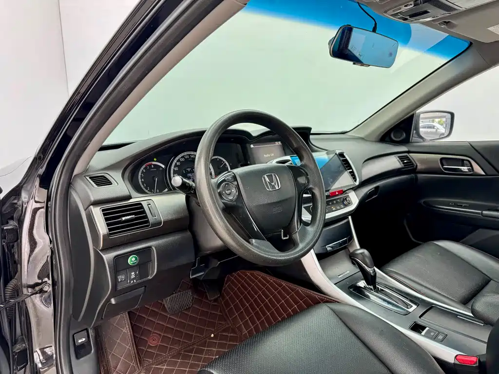 Honda Accord 2015 — фото 6