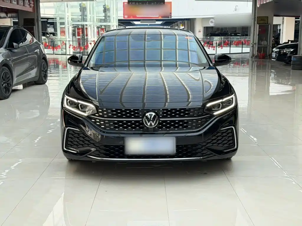 Volkswagen Passat 2023