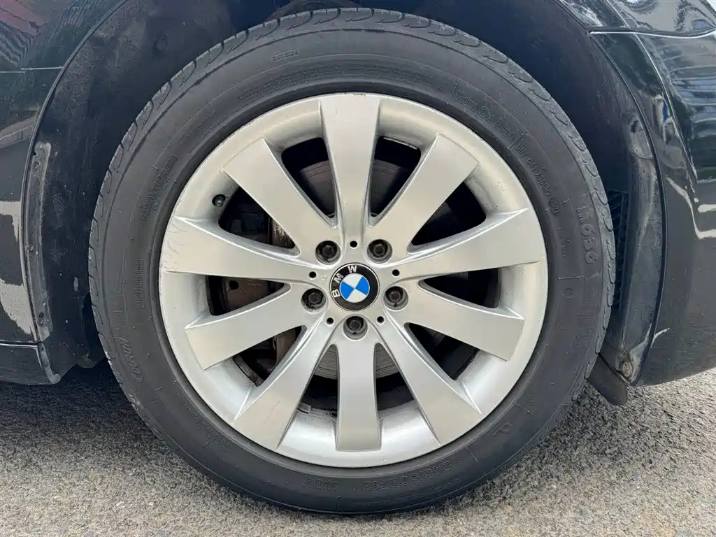 BMW 7 Series 2012 — фото 15