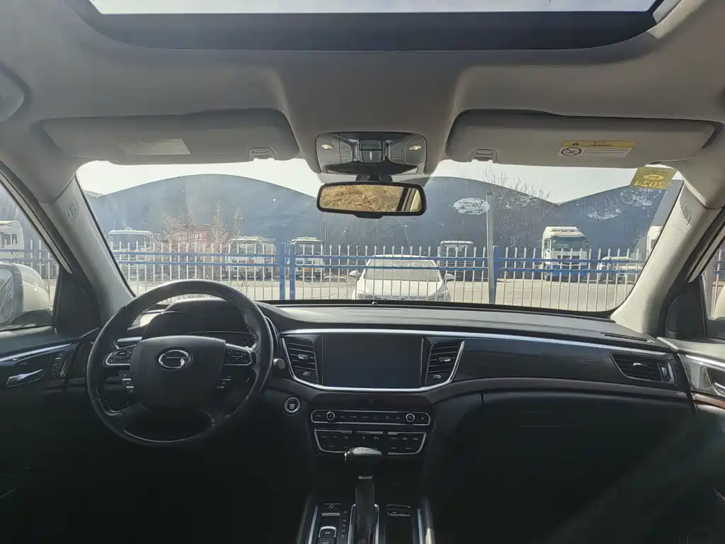 GAC Motor Trumpchi GS8 2018 — фото 12