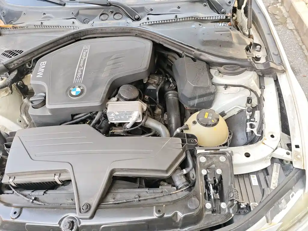 BMW 3 Series 2015 — фото 22