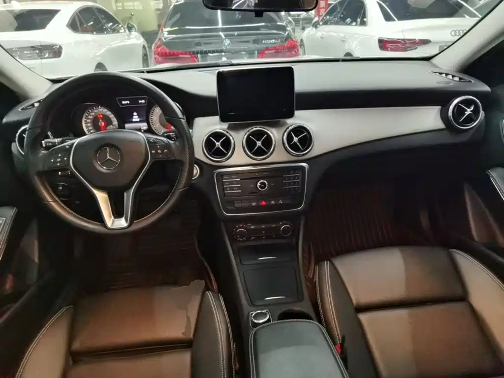 Mercedes-Benz GLA 2016 — фото 10