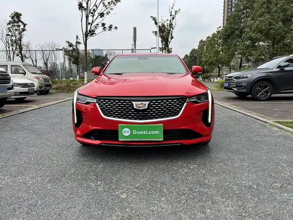 Cadillac CT4 2022