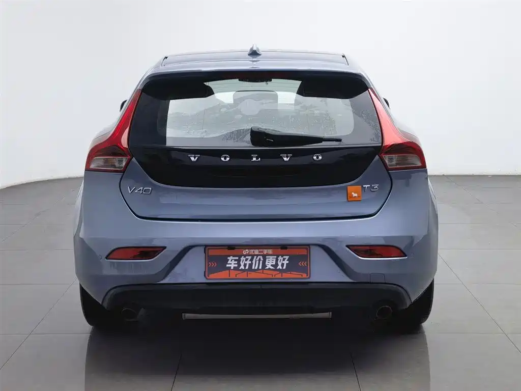 Volvo V40 2017