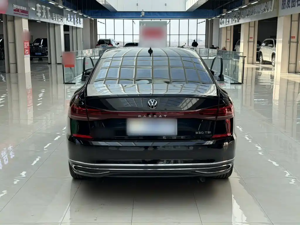 Volkswagen Passat 2023 — фото 11