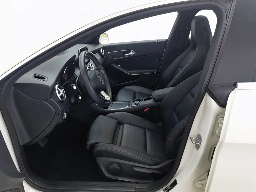 Mercedes-Benz CLA 2017 — фото 10
