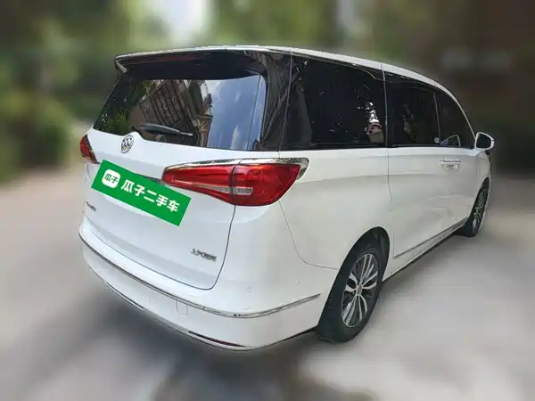 Buick GL8 2017