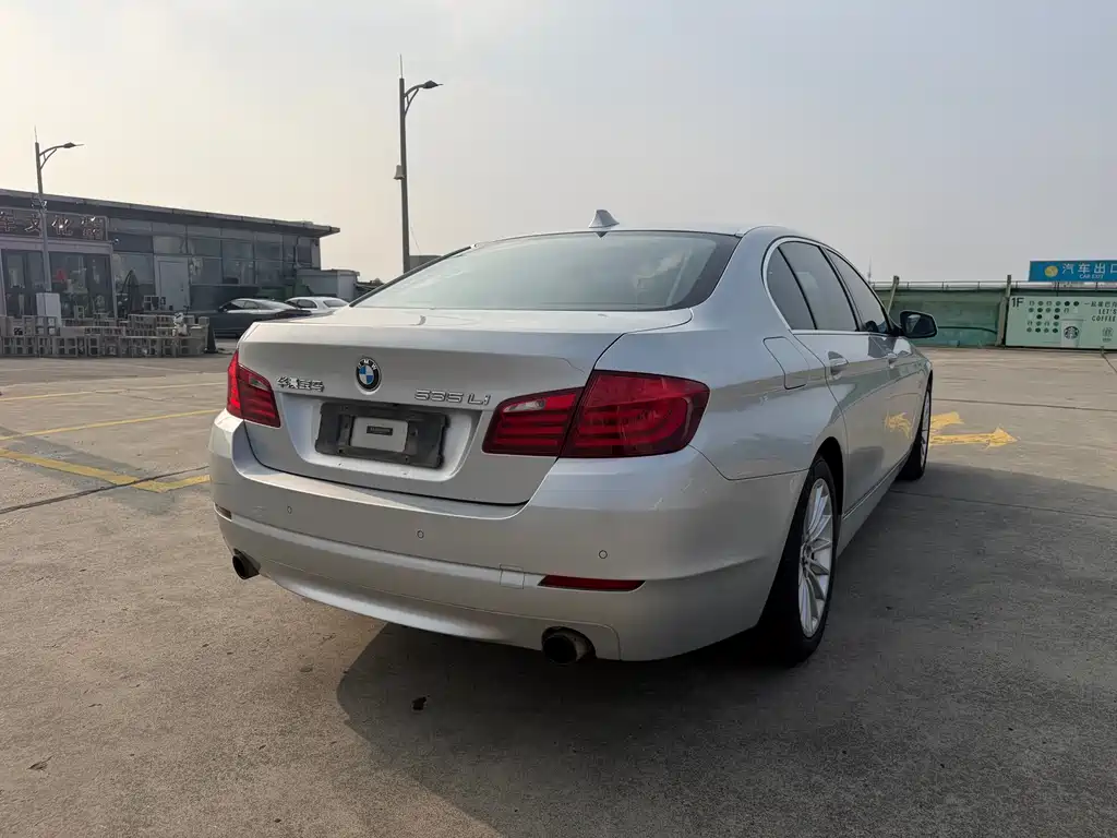 BMW 5 Series 2012