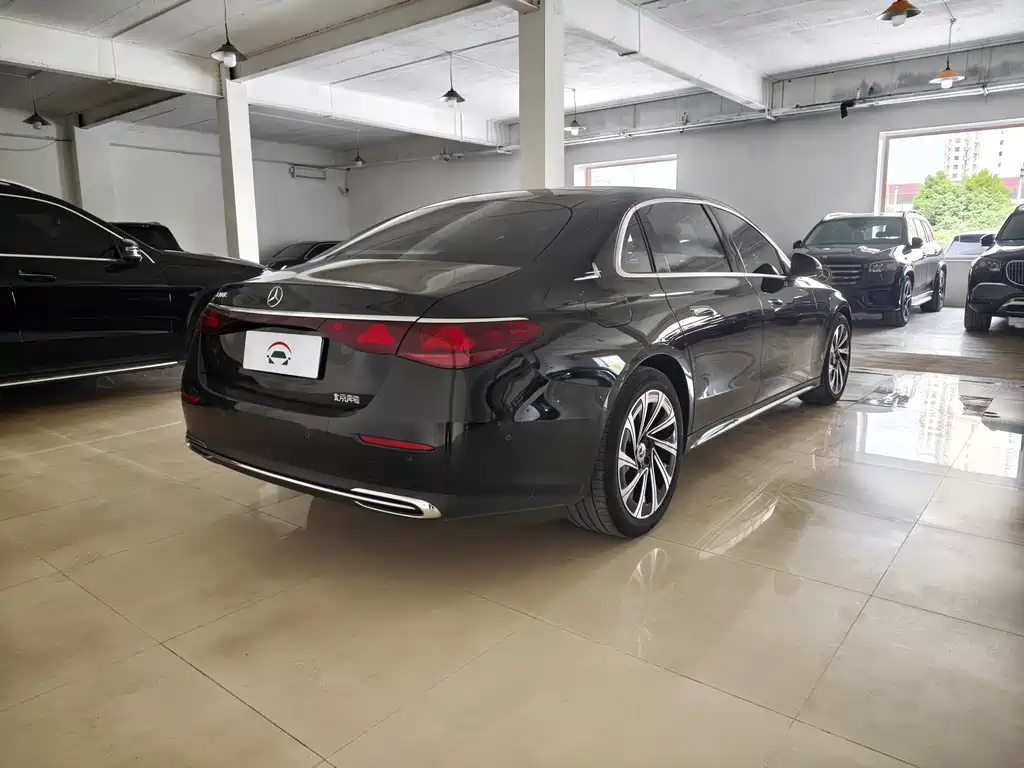 Mercedes-Benz E-Class 2024