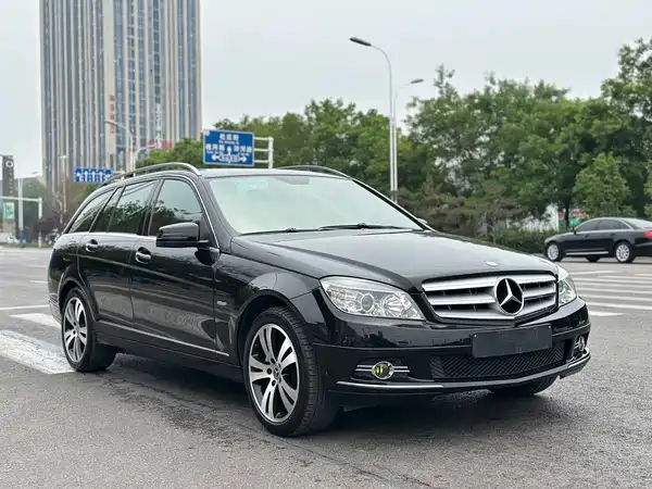 Mercedes-Benz C-Class 2010