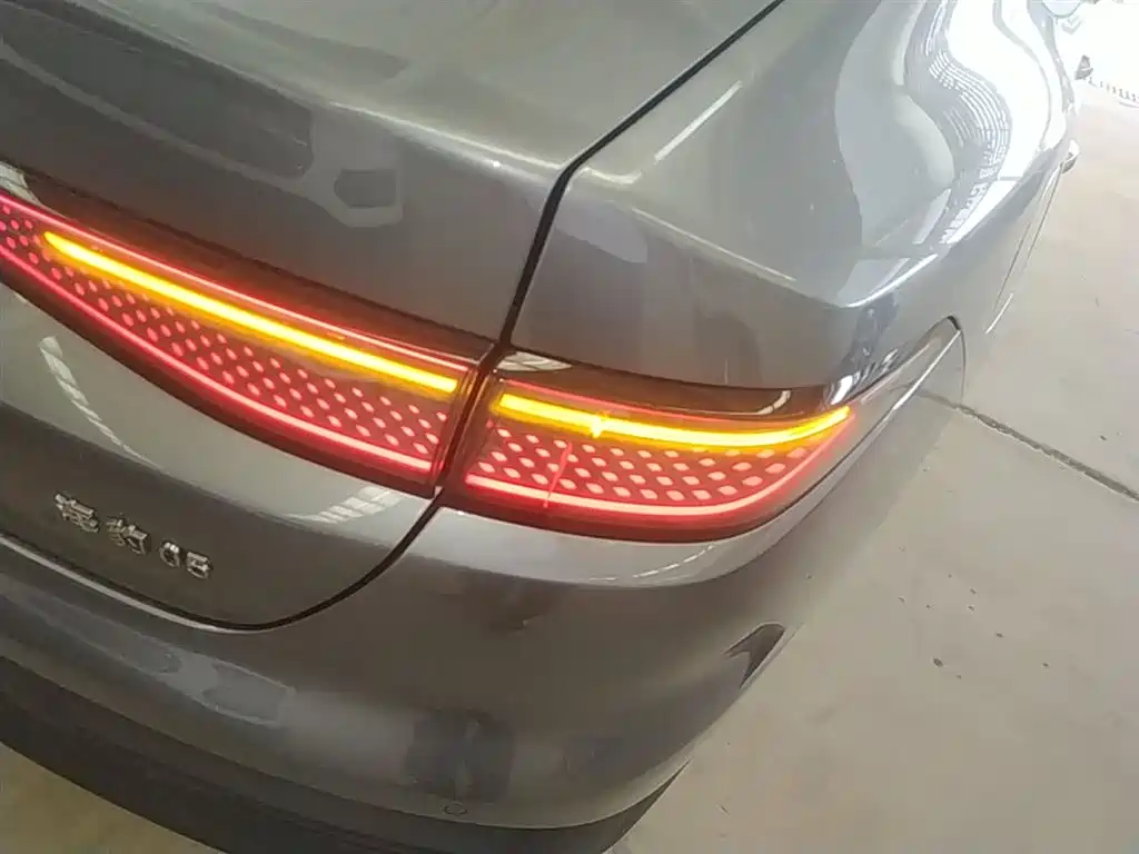 BYD Seal 05 DM-i 2025 — фото 8