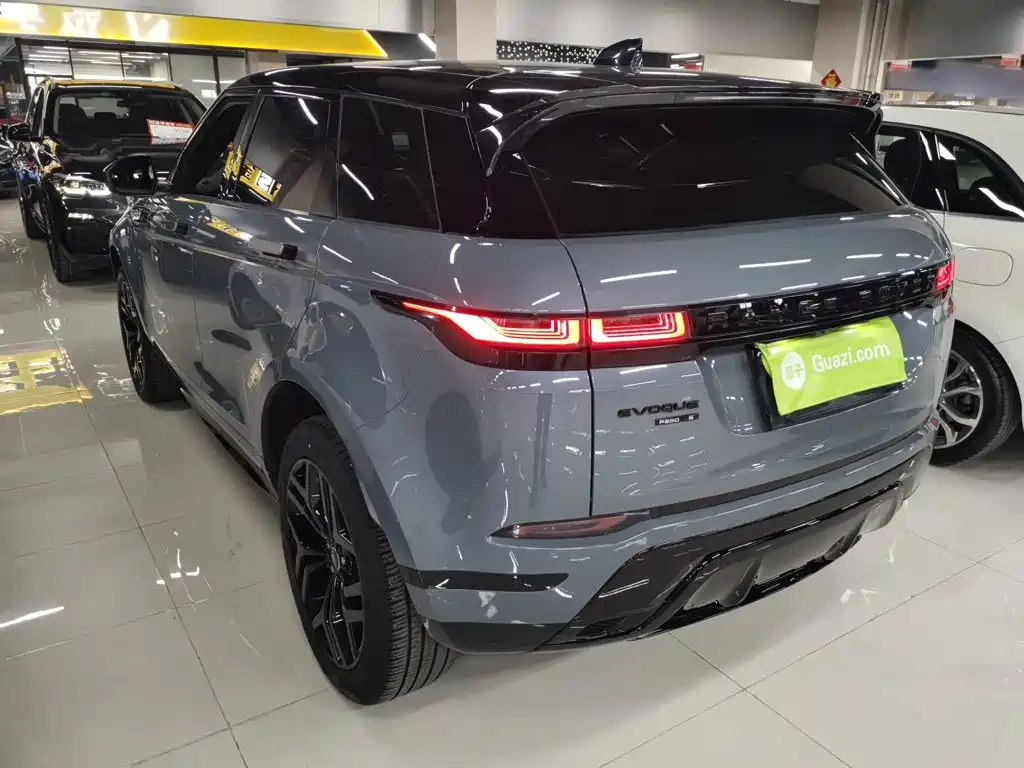 Land Rover Evoque 2021 — фото 24