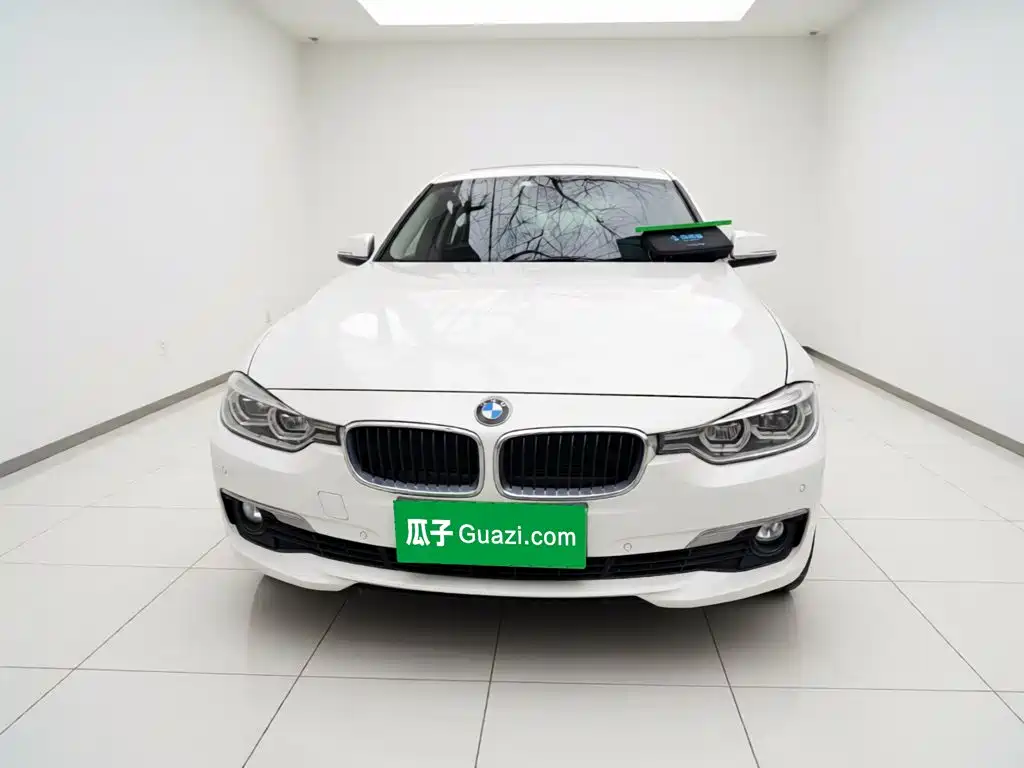 BMW 3 Series 2016 — фото 24