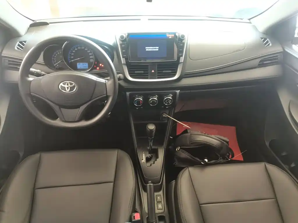 Toyota Yaris L 2017