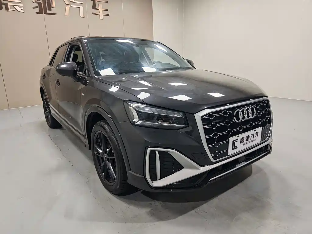 Audi Q2L 2023 — фото 3