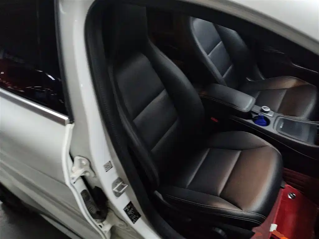 Mercedes-Benz GLA 2015 — фото 4