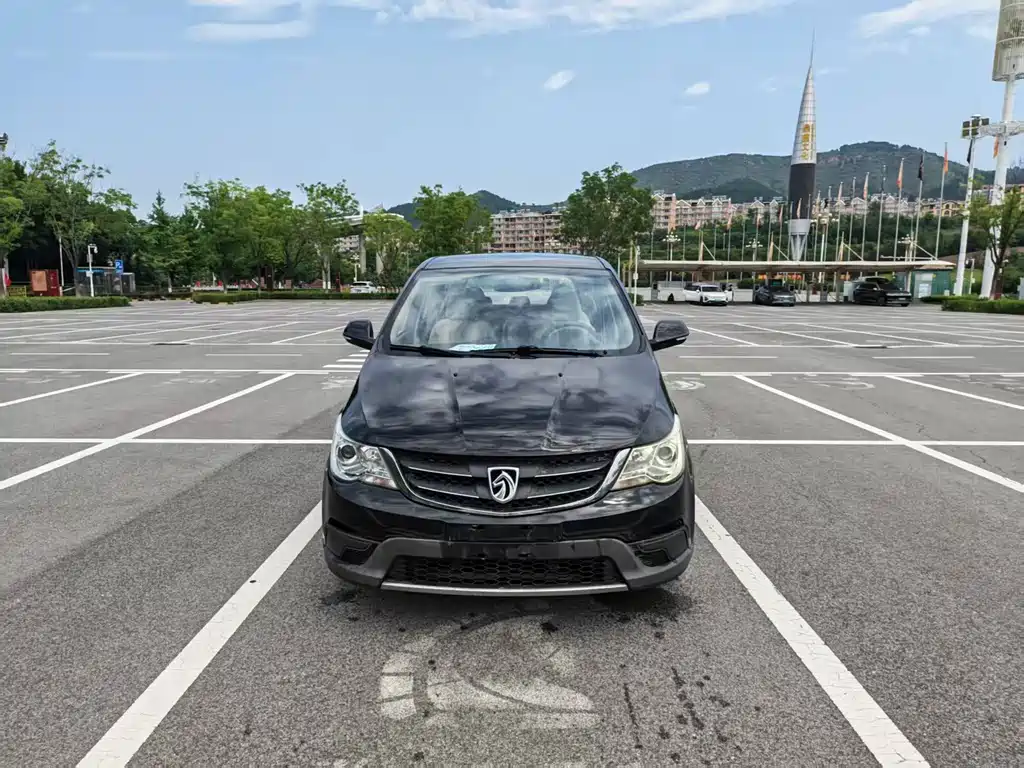 Baojun 730 2015