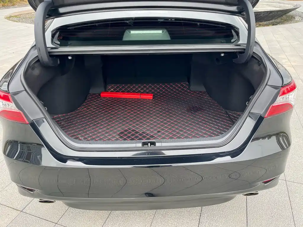 Toyota Camry 2020 — фото 23